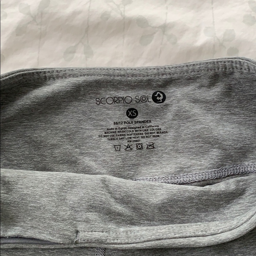 Grey work out leggings!